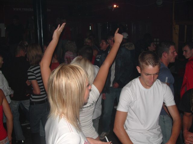 gal/Ranch Disco 02/Image671.jpg
